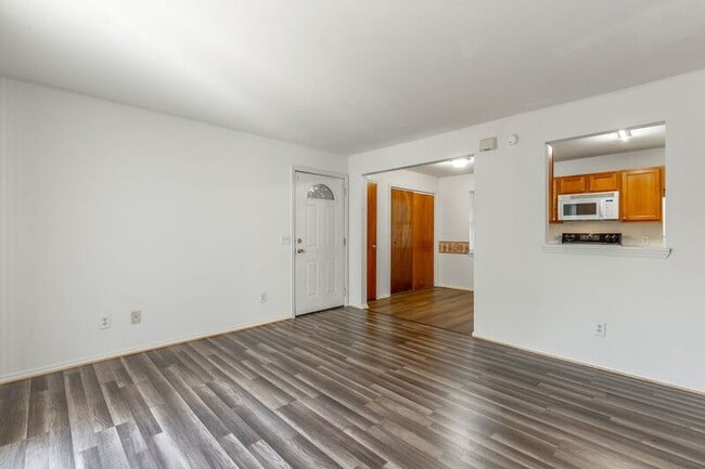 Photo - 82 Eastwood Ct Apartment