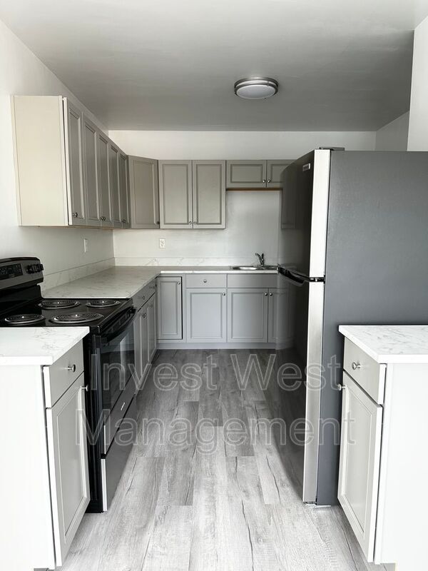 Foto del edificio - 615 NE 6th Ave