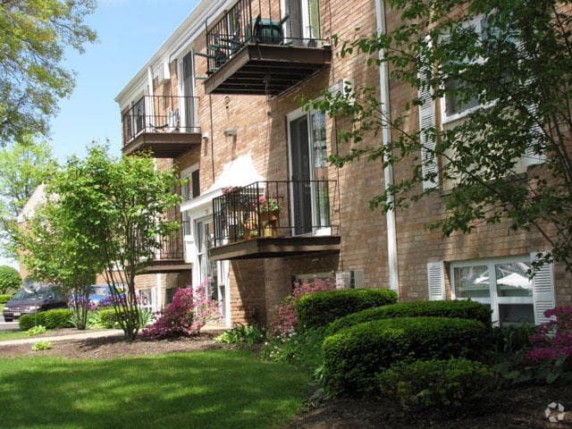 Building Photo - Liberty Heights