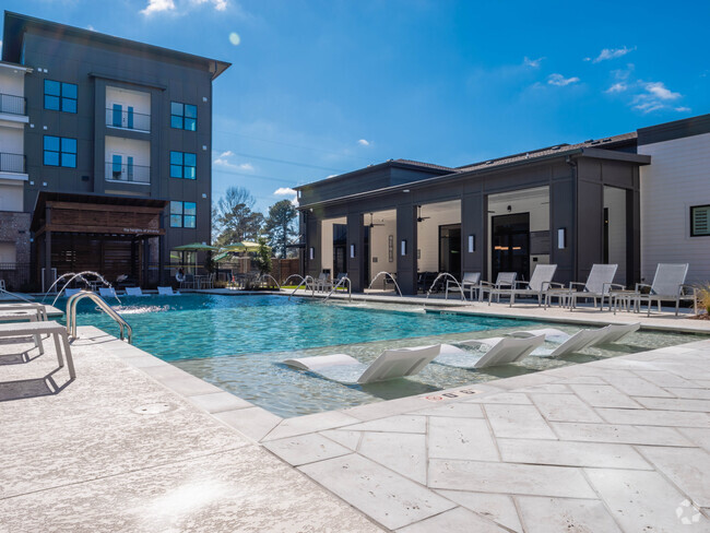 Resort-Style Pool - The Heights at Picardy