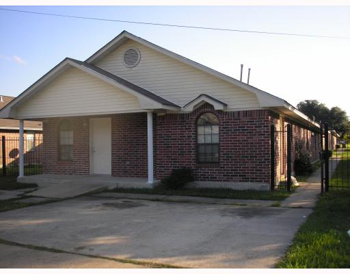 Primary Photo - 401-409 W 14th & 15th St