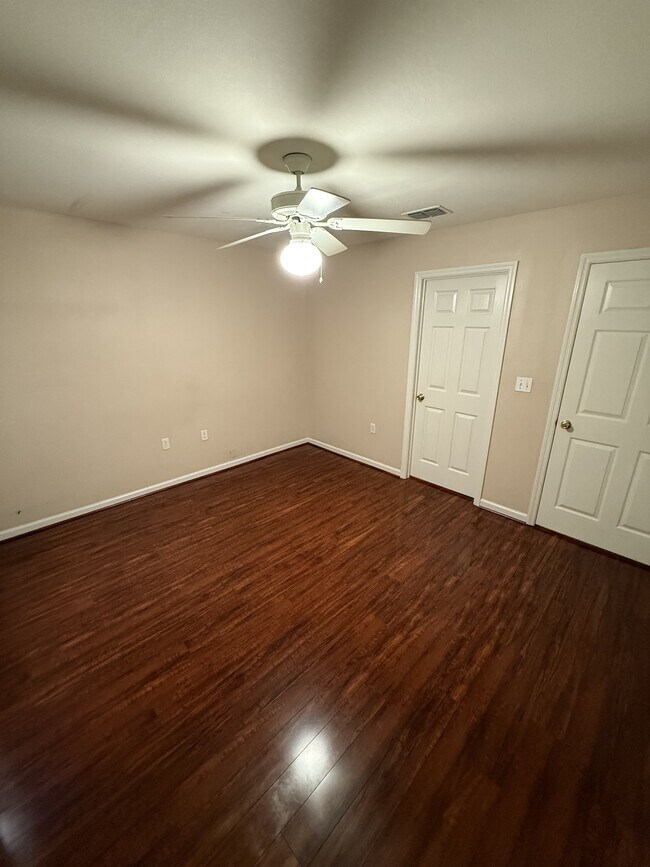 Foto del edificio - 2738 W Tharpe St