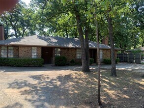 Building Photo - 2205 Landmark Ct