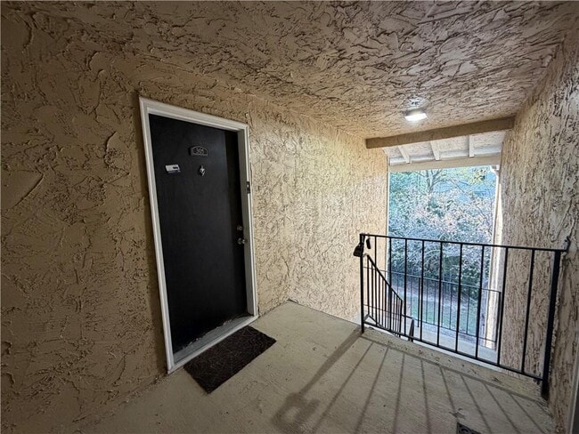 Foto del edificio - 3160 7 Pines Ct