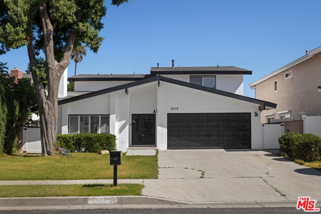 Building Photo - 18113 Bromley St