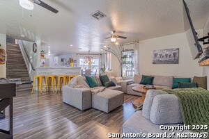 Building Photo - 9311 Mimosa Manor