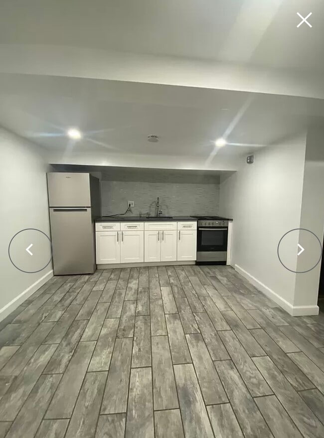 Building Photo - 1337 Saint Marks Ave