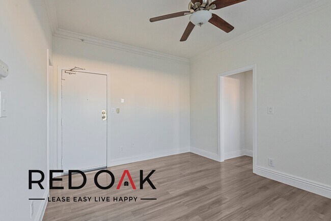 Foto del edificio - Cheerful Studio Drenched in Natural Light,...