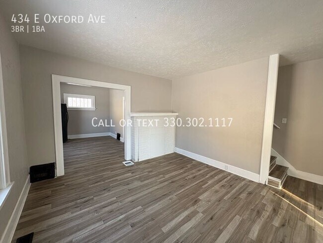 Foto del edificio - Three bedroom one bathroom apartment for rent