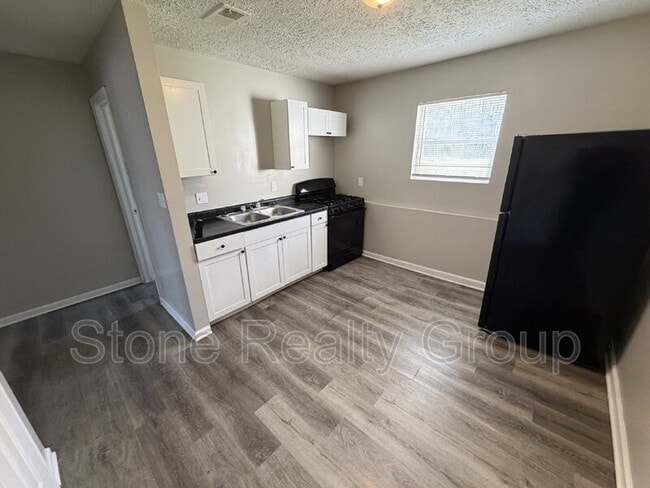 Photo - 2310 N Ritter Ave Apartment