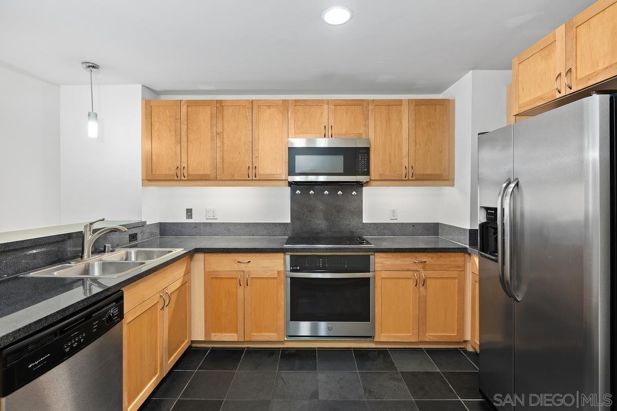 Primary Photo - 1150 J St
