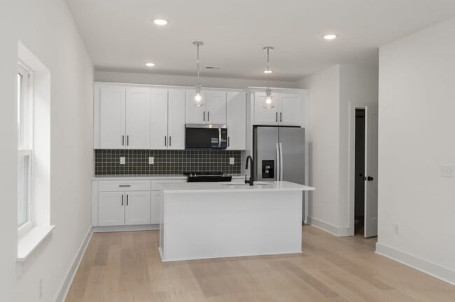 Photo - 550 Markham Street Unit 19 Townhome