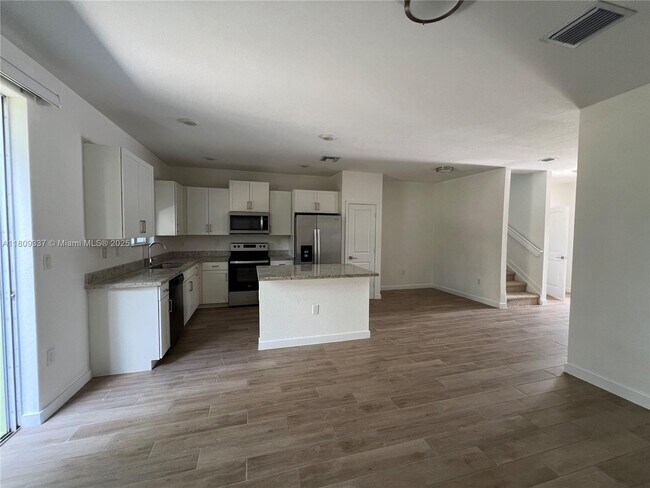 Foto del edificio - 2325 SE 10th St