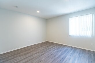 Interior Photo - 1223 Federal Ave