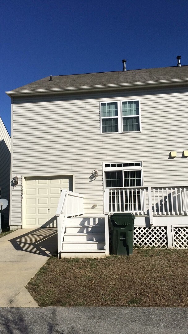 Foto del edificio - Great Townhouse in Wildewood in California MD