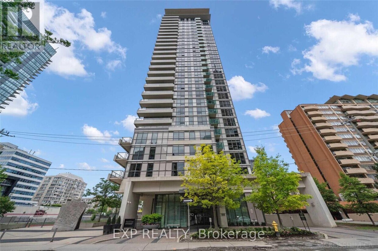 Primary Photo - 70-2370 Roehampton Ave