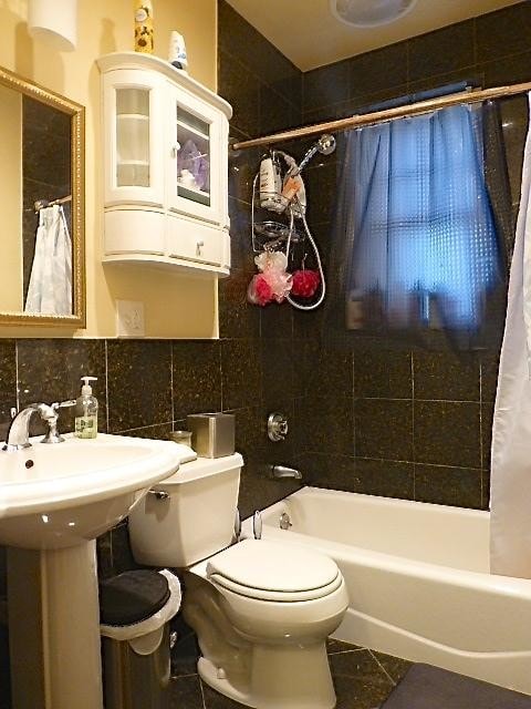 Building Photo - 174 Winthrop Rd