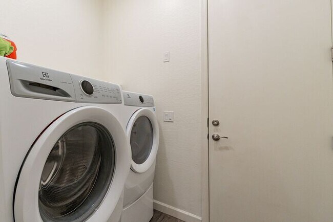 Foto del edificio - 2811 W Pollack St