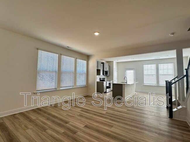 Foto del edificio - 52 Lavender Ln