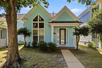 Building Photo - 1277 Island Pl E
