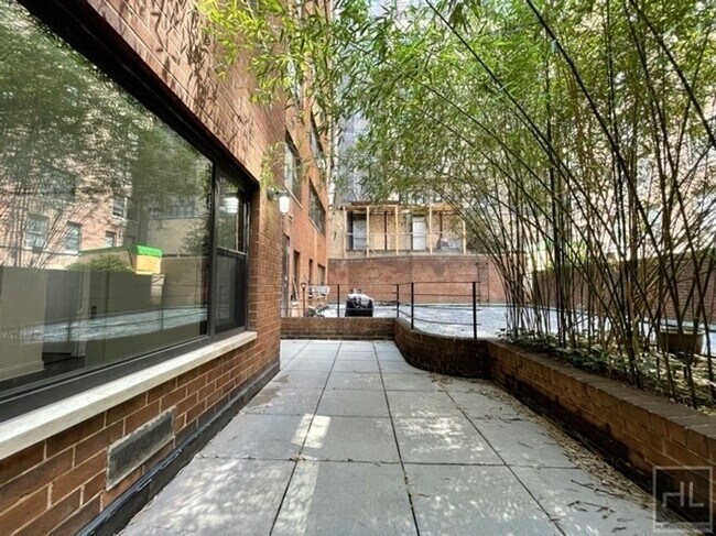Building Photo - EAST 56 STREET
