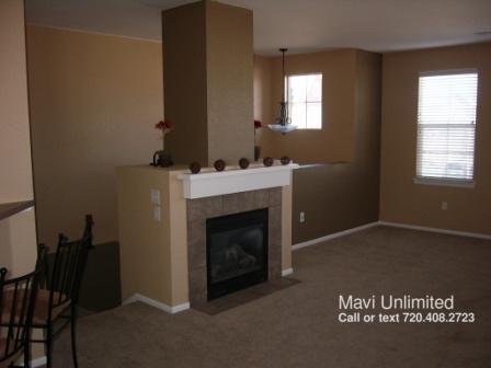 Building Photo - 9555 Cedarhurst Ln