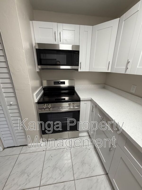 Foto del edificio - 7750 SW 10th Ct