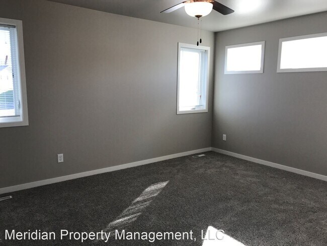 Foto del edificio - 4 br, 3 bath House - 1305 Goldenwood Dr