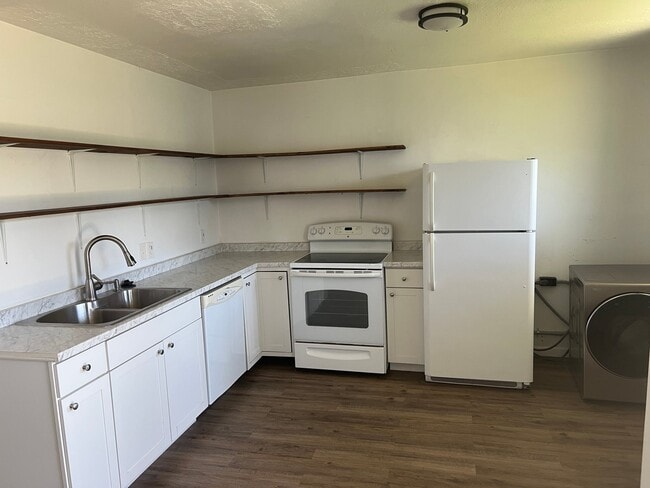 Photo - 640 N 8th W Apartment