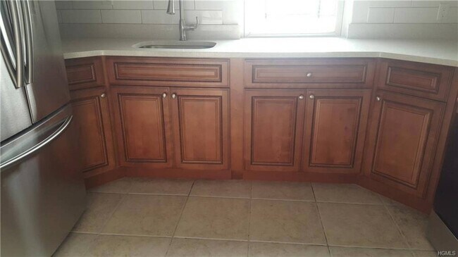 Foto del edificio - 14-16 Horton Avenue Unit 1st Floor