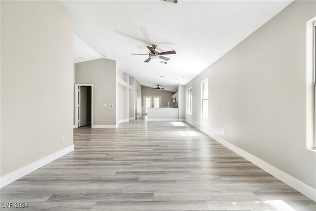 Building Photo - 1300 Dream Bridge Dr