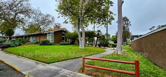 Foto del edificio - 1300 Saratoga Ave