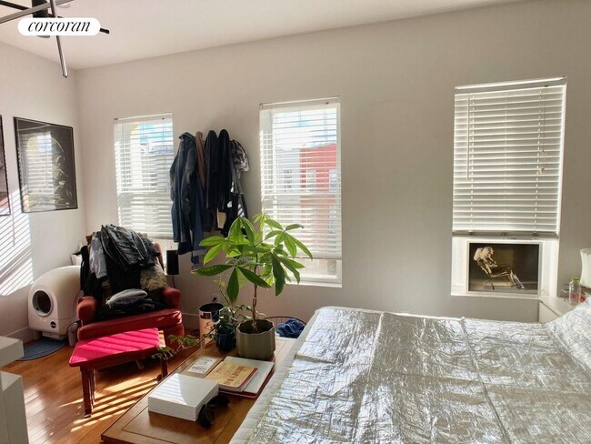 Foto del edificio - 1121 Lafayette Ave