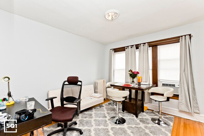 Building Photo - 4109 N Ashland Ave
