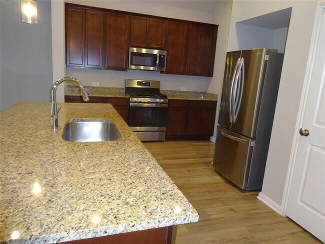 Building Photo - 3430 Redbridge court