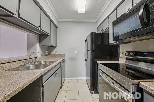 Foto del edificio - Charming 3BR Condo in Houston