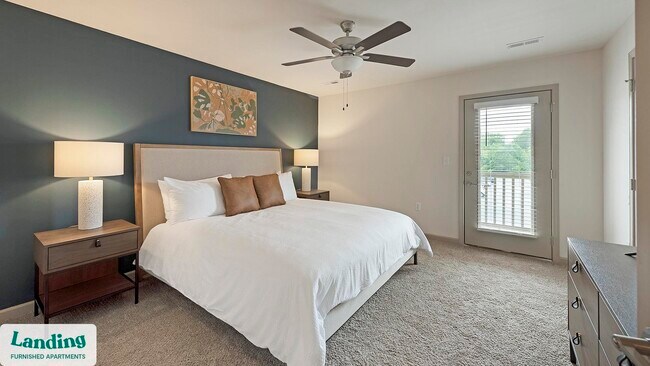 Foto del edificio - 610 Universal Dr