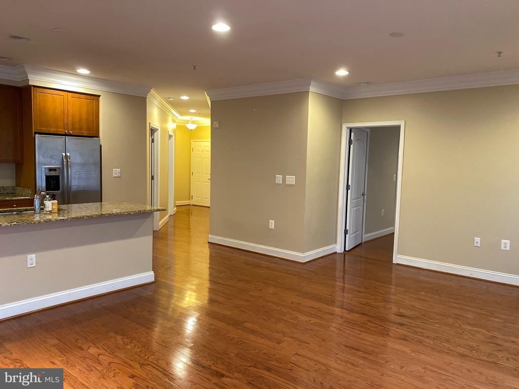 1115 Cameron St Unit 216, Alexandria, VA 22314 Room for Rent in