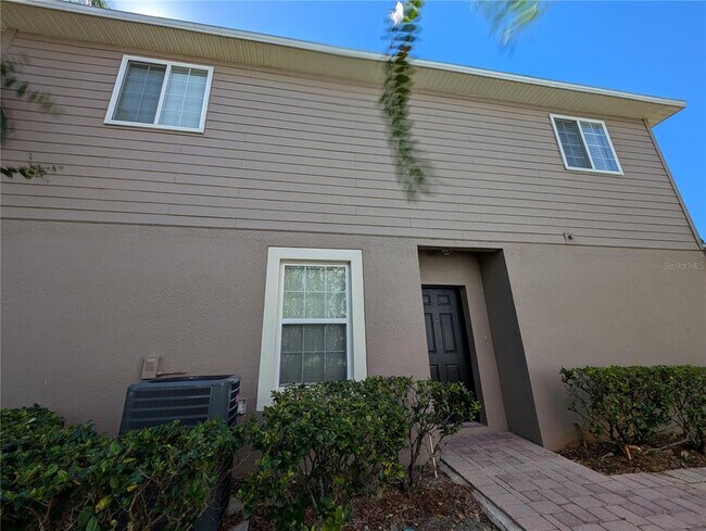 Foto del edificio - 2203 Chatham Pl Dr