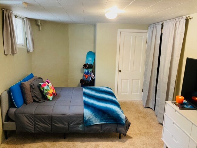 Main bedroom - 1018 Pine St