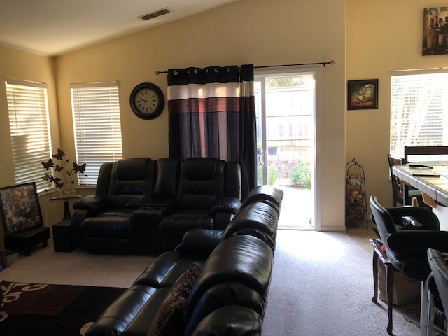 Foto principal - 9677 Apple Mill Dr