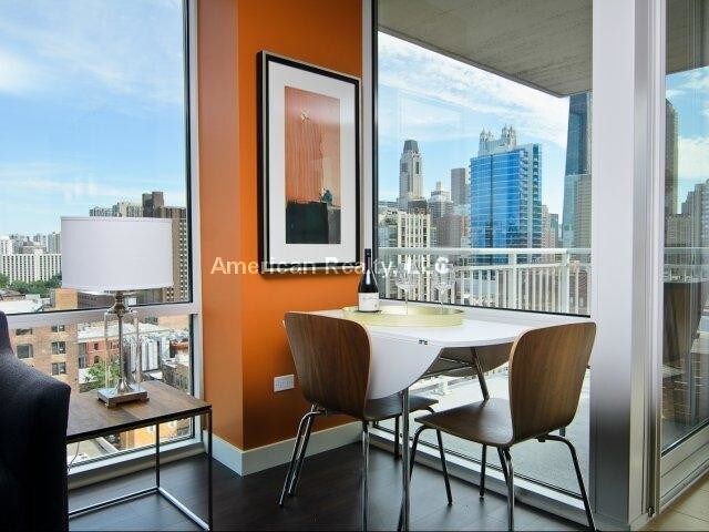 Foto del edificio - 222 W Erie St