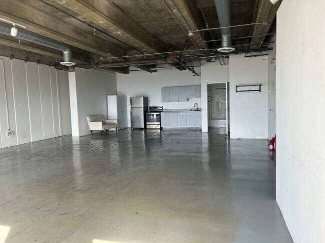 Foto del edificio - 2404 Wilshire Blvd