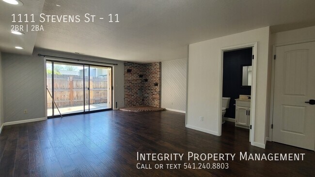 Foto del edificio - 1111 Stevens St