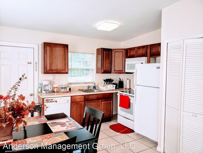 Foto del edificio - 1023 E Buchanon Ave