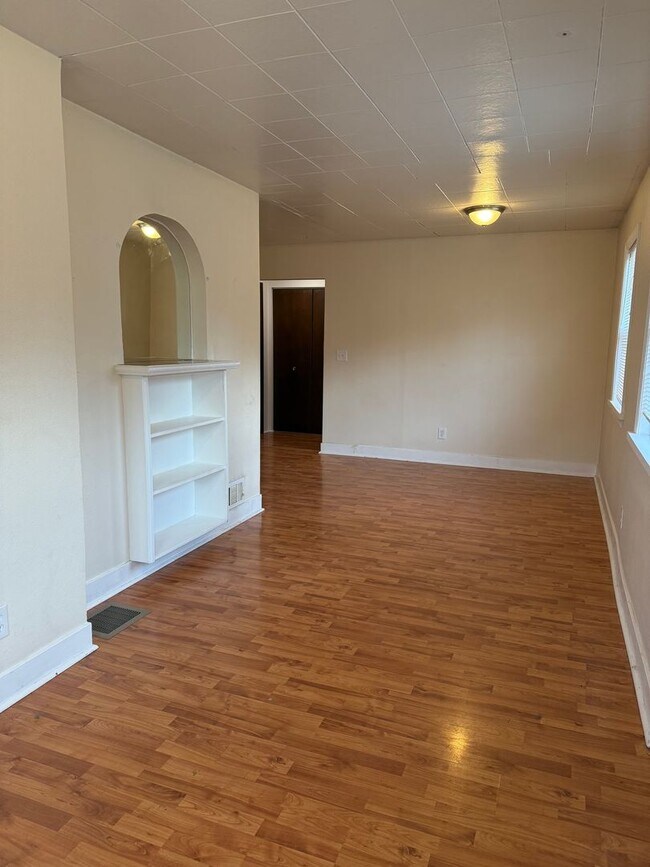 Building Photo - Charming 2-Bedroom Corner Lot Home in Cheney!