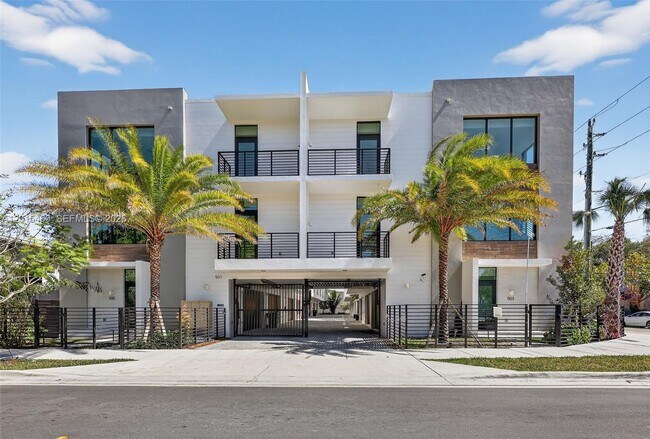 Foto del edificio - 515 NE 61st St