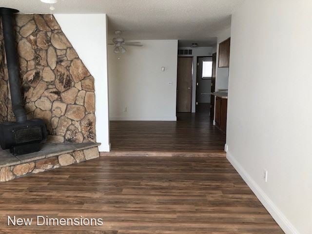 Building Photo - 2 br, 1 bath House - 1525 Douglas Avenue #B