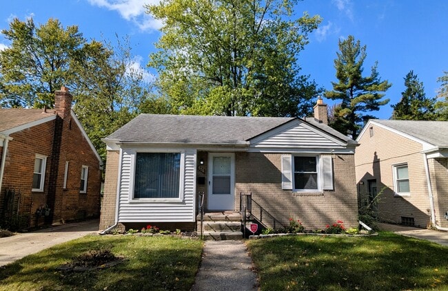 Building Photo - 776 John Daly St