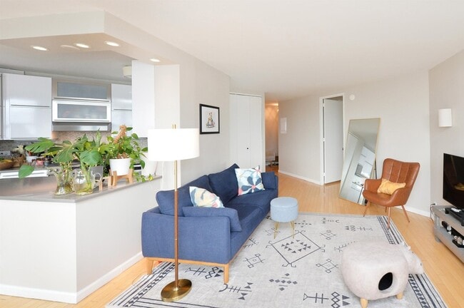 Photo - 7000 Boulevard Apartment